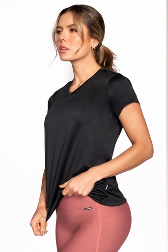 CAMISETA HYDRO C/V CORTE ESPALDA NEGRA